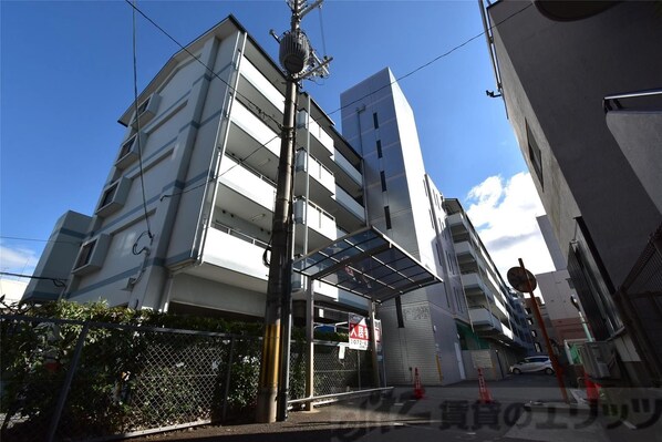 スチューデントパレス茨木の物件外観写真